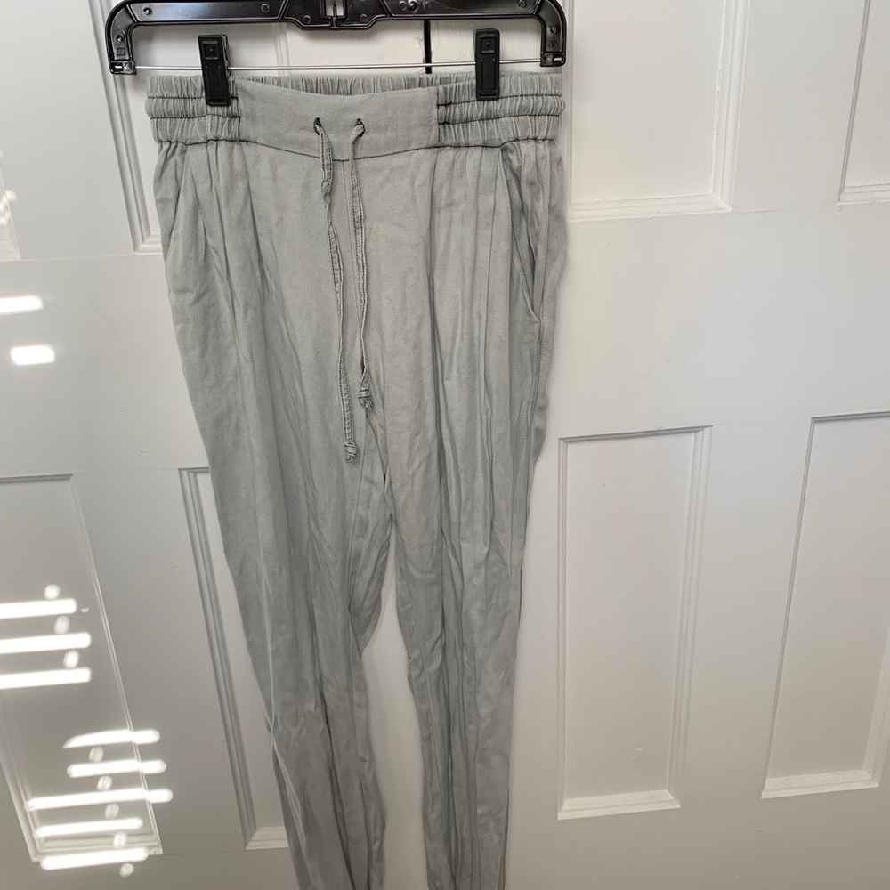 Aritzia Super Soft Jogger Pants - a Small